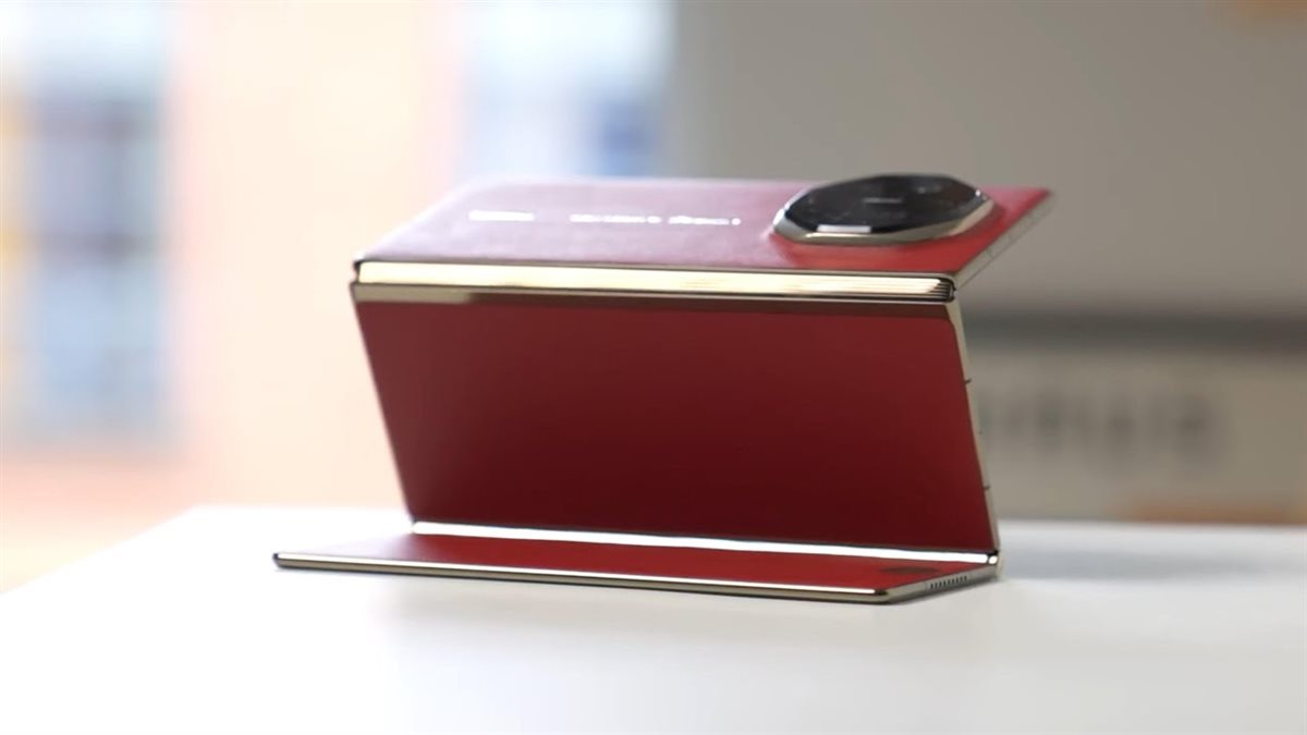 هاتف Mate XT 2