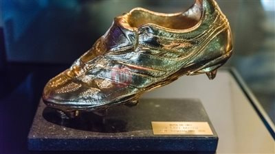 من سيحصل على جائزة الحذاء الذهبي 2025؟.. صراع بين جيوكيريش ومبابي وصلاح