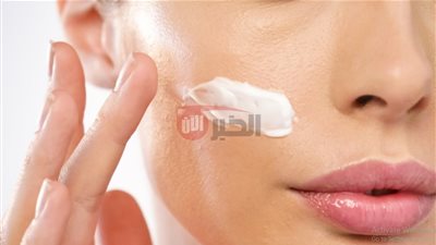 روتين العناية بالبشرة الدهنية في الصيف لحماية مثالية من الدهون والحبوب